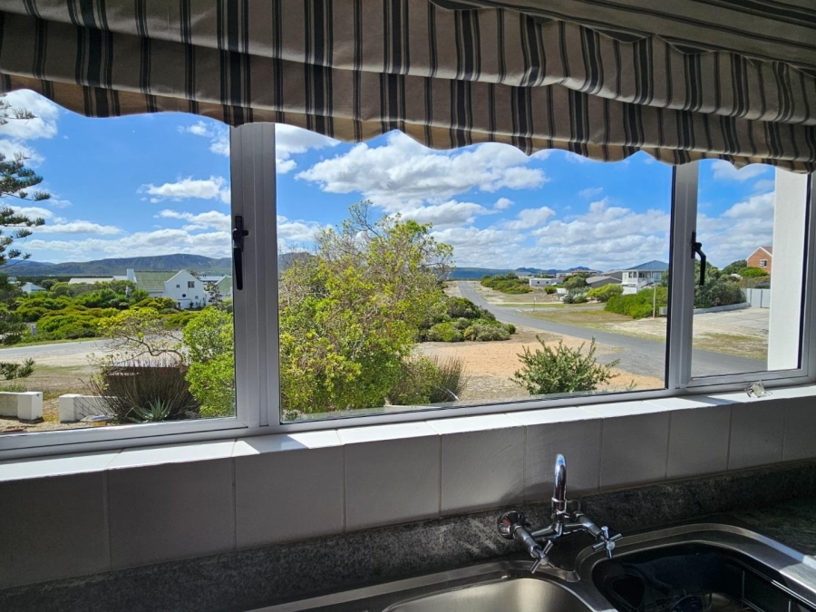 4 Bedroom Property for Sale in Pearly Beach Western Cape